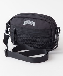 BEN DAVIS（ベンデイビス）の「【BEN DAVIS/ベンデイビス】ワイドショルダーバッグ ワンポイントブランドロゴ（ショルダーバッグ）」