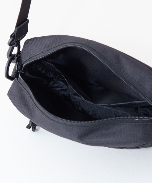 BEN DAVIS（ベンデイビス）の「【BEN DAVIS/ベンデイビス】ワイドショルダーバッグ ワンポイントブランドロゴ（ショルダーバッグ・メンズ・ブラック系その他/ブラック系その他2/ブラック・FREE）」の13枚目の写真