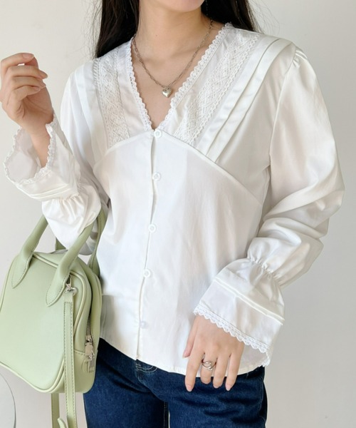Loueme(ルエム)の「【23S/S 春夏新作】レーストリム深Vネックブラウス(シャツ/ブラウス・レディース・ホワイト/ブラック・FREE)」の4枚目の写真