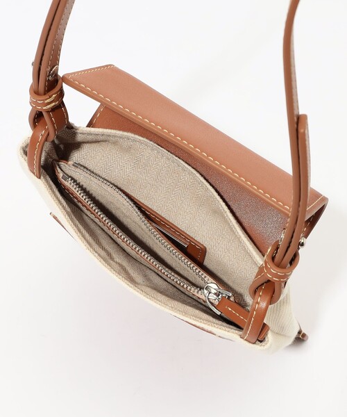 TOMORROWLAND (トゥモローランド)の「【別注】the dilettante×TOMORROWLAND コンビ サコッシュ(ボディバッグ/ウエストポーチ・メンズ・ブラウン系その他・FREE)」の9枚目の写真