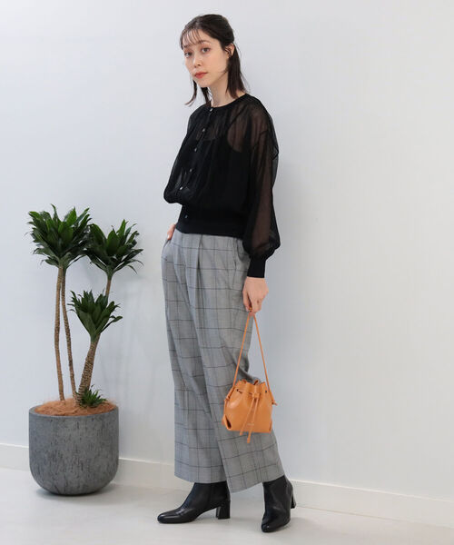 Ray BEAMS(レイビームス)の「Ray BEAMS / ネック ギャザー シアー カーディガン(カーディガン/ボレロ・レディース・ライトブルー/ブラック/レッド系その他・ONE SIZE)」の19枚目の写真