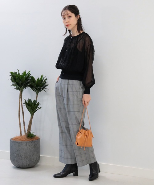 Ray BEAMS(レイビームス)の「Ray BEAMS / ネック ギャザー シアー カーディガン(カーディガン/ボレロ・レディース・ライトブルー/ブラック/レッド系その他・ONE SIZE)」の5枚目の写真