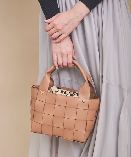 31 Sons de mode(トランテアン ソン ドゥ モード)の「PU編みバッグ(ショルダーバッグ・レディース・オフホワイト/イエロー/ピンク・フリー)」の3枚目の写真