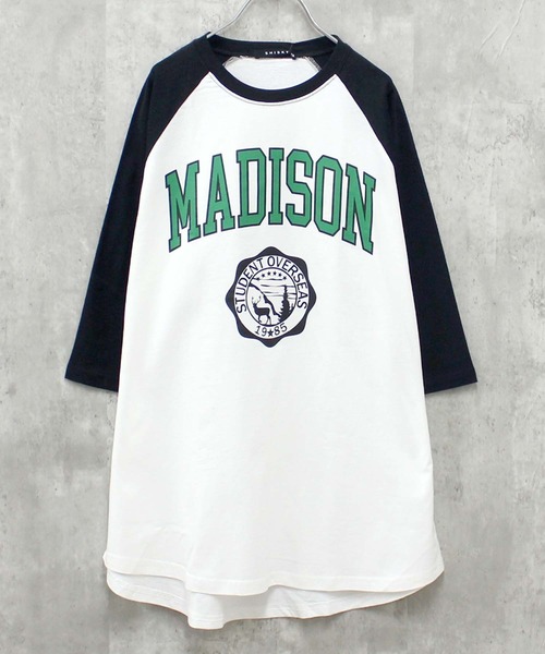 THE CASUAL(カジュアル)の「プリント長袖 BIGワンピース(ワンピース・キッズ・グレー系3/ネイビー系2/ダークグリーン/オフホワイト/ホワイト系1/グレー系1/グレー系4/ブラック系1/チャコール/ネイビー/ダークグリーン系1/杢グレー/グレー系2/ブラック/ベージュ/ネイビー系1・110cm/120cm/130cm/140cm/150cm/160cm)」の4枚目の写真