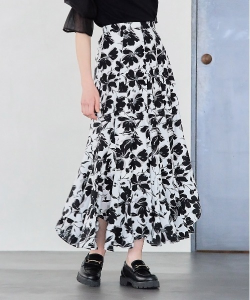 mysty woman（ミスティウーマン）の「エスカルゴマーメイドスカート 191946（スカート・レディース・ブラック系その他/ベージュ系1/アイボリー/ベージュ系その他/ブラック系3/グレー系1/ブルー系1/ブラック系1/ホワイト系1/グレー系2/ブラック系2/ホワイト系その他3/ホワイト系その他/グリーン系その他/ブラウン系その他/ブラック系8/ブラック系その他7・FREE）」の10枚目の写真