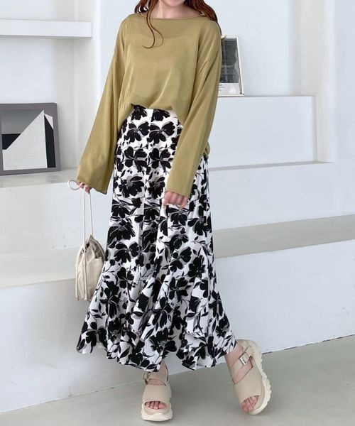 mysty woman（ミスティウーマン）の「エスカルゴマーメイドスカート 191946（スカート・レディース・ブラック系その他/ベージュ系1/アイボリー/ベージュ系その他/ブラック系3/グレー系1/ブルー系1/ブラック系1/ホワイト系1/グレー系2/ブラック系2/ホワイト系その他3/ホワイト系その他/グリーン系その他/ブラウン系その他/ブラック系8/ブラック系その他7・FREE）」の19枚目の写真