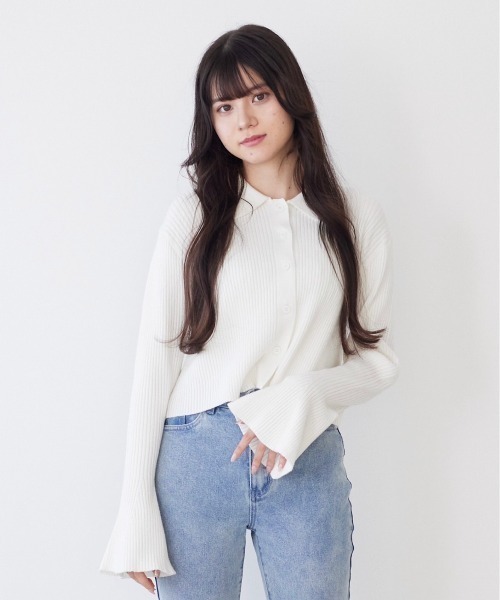 17HR（セブンティーンアワーズ）の「フレアスリーブニットカーディガン（カーディガン/ボレロ・レディース・ホワイト/ブラック・FREE）」の3枚目の写真