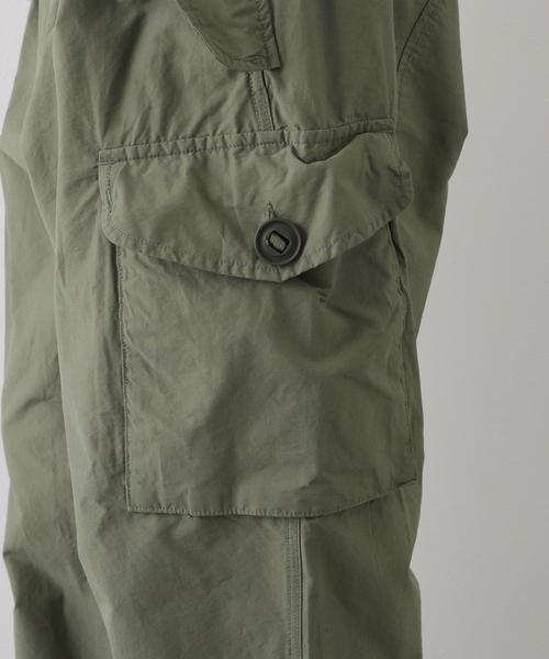 JOURNAL STANDARD（ジャーナルスタンダード）の「カナディアン オーバー バルーン カーゴパンツ（カーゴパンツ・メンズ・ブラック/カーキ/グレー・LARGE/MEDIUM）」の14枚目の写真
