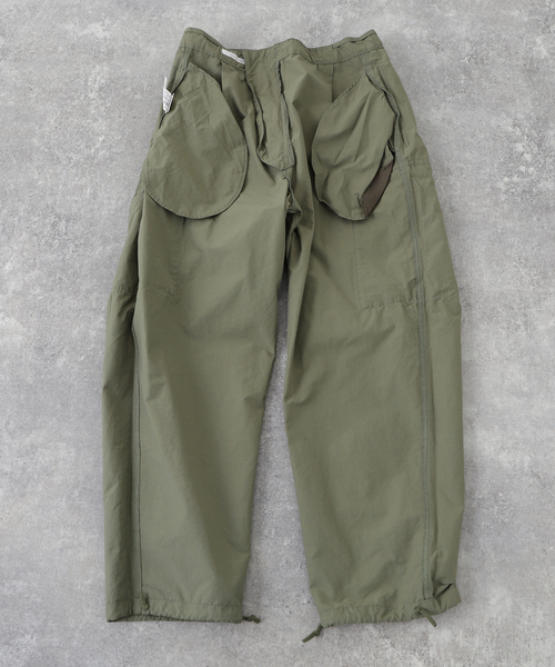 JOURNAL STANDARD（ジャーナルスタンダード）の「カナディアン オーバー バルーン カーゴパンツ（カーゴパンツ・メンズ・ブラック/カーキ/グレー・LARGE/MEDIUM）」の20枚目の写真