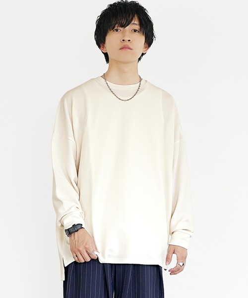 MinoriTY（マイノリティ）の「【MinoriTY】梨地ビッグドルマンスリットトレーナー ロンT 長袖カットソー メンズ 春服 スウェット ビッグシルエット ルーズフィット オーバーサイズ 長袖Tシャツ プルオーバー（Tシャツ/カットソー・メンズ・チャコール/パープル/ライトグレー/グリーン/ブルー/ラベンダー/ワイン/グレイッシュベージュ/オリーブ/ブラック/サンドベージュ/ピンク/ライトグレー系/ピンク系その他/グリーン系その他/ブルー系その他/グレー系その他/ベージュ系その他/ブラック系その他/ホワイト/ブラウン・L/M/S）」の3枚目の写真