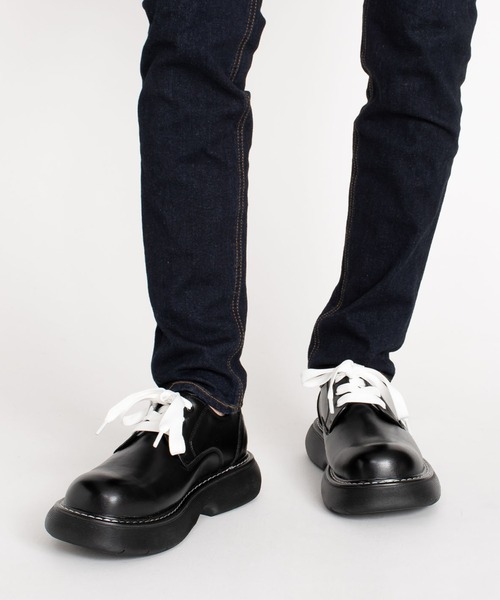 SVEC（シュベック）の「ボリュームソール 3ホール レースアップシューズ（ドレスシューズ・メンズ・ブラック・40/41/42/43/44）」の3枚目の写真