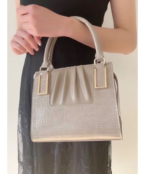 RESEXXY（リゼクシー）の「クロコライクスクエアバッグ（ハンドバッグ・レディース・ブラック/ベージュ/アイボリー・FREE）」の3枚目の写真