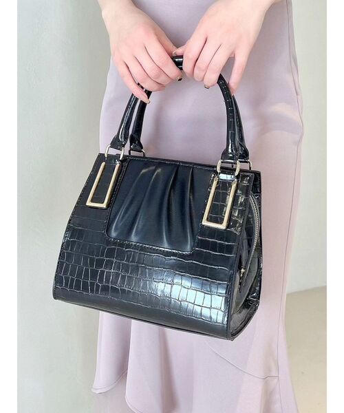 RESEXXY（リゼクシー）の「クロコライクスクエアバッグ（ハンドバッグ・レディース・ブラック/ベージュ/アイボリー・FREE）」の7枚目の写真