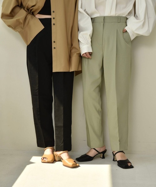 I_am(アイアム)の「design toe cut mule(サンダル・レディース・ベージュ・M/L)」の2枚目の写真