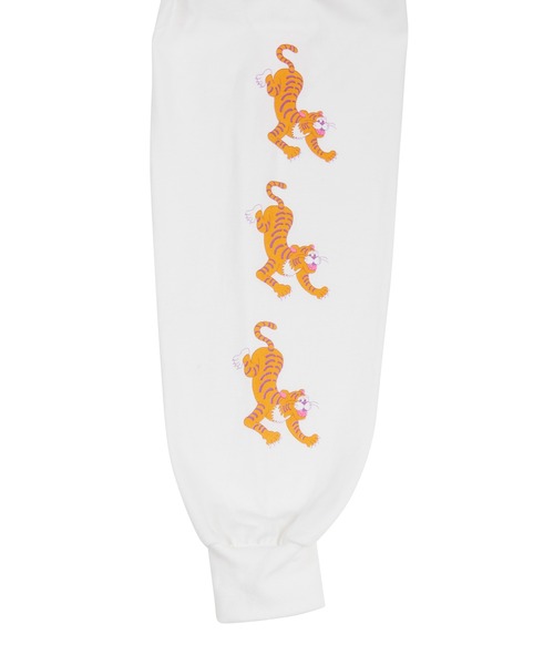 PUNYUS(プニュズ)の「スリーブプリントロンT(Tシャツ/カットソー・レディース・ホワイト/ブラック・3/4/2/1)」の5枚目の写真