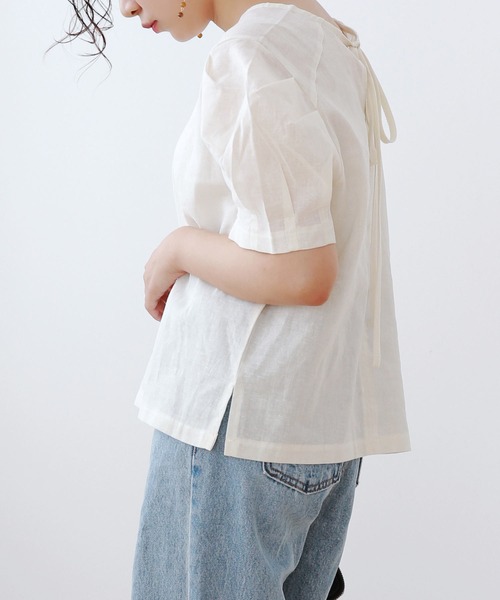 Isn't She?（イズントシー）の「パフスリーブブラウス（シャツ/ブラウス・レディース・アイボリー/ライトブルー・FREE）」の3枚目の写真