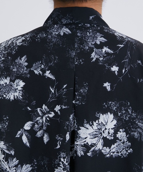 Juha(ユハ)の「【JUHA/ユハ】BOTANICAL L/S SHIRT(シャツ/ブラウス・メンズ・ブラック/グリーン・3/4)」の9枚目の写真