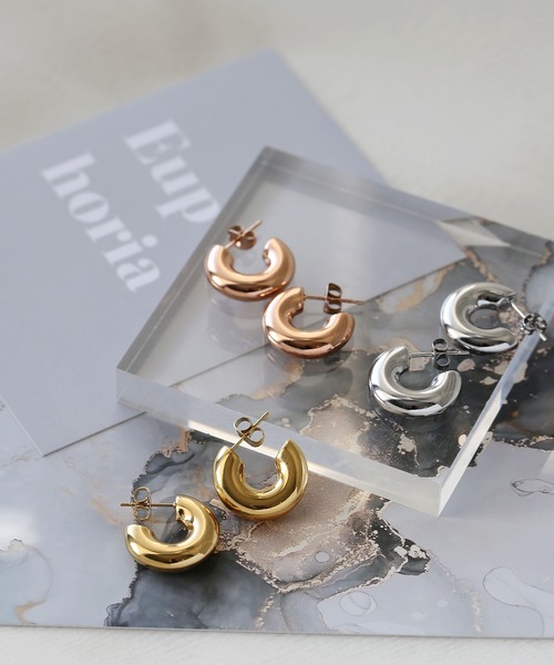 colleca la（コレカラ）の「[stainless]ステンレス・プランプフープピアス〈金属アレルギー対応〉（ピアス（両耳用）・レディース・ゴールド/ピンクゴールド/シルバー・ﾌﾘ-）」の7枚目の写真
