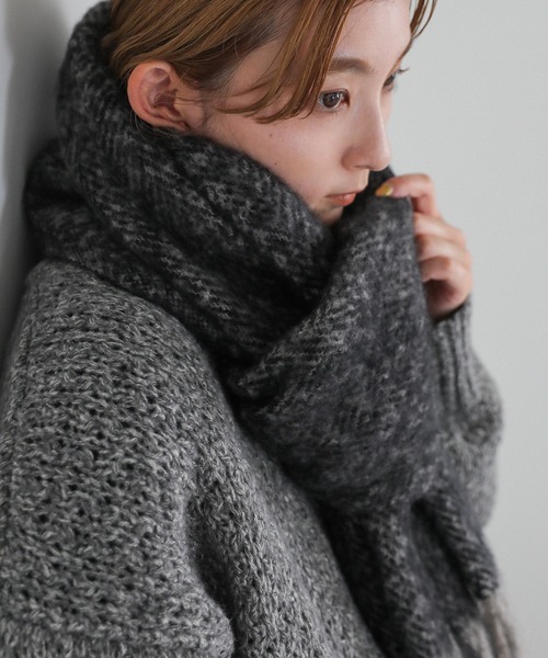 select MOCA(セレクトモカ)の「【ZOZO限定】ボリュームフリンジヘリンボーンシャギーマフラー(マフラー・レディース・ブラック/ブラウン・FREE)」の14枚目の写真