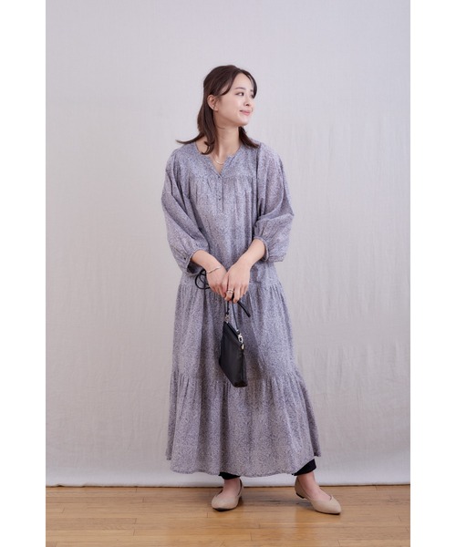 Fanaka（ファナカ）の「アンティーク花柄ティアードロングワンピース（ワンピース・レディース・グレー/ブラック・FREE）」の22枚目の写真