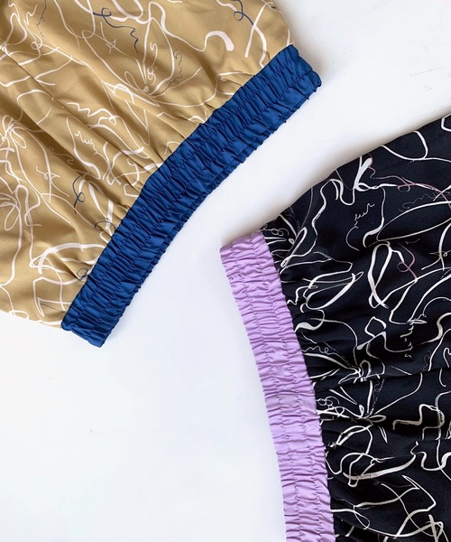 Q（キュー）の「ラインアートプリントサテンパンツ（その他パンツ・レディース・ブラック系/ベージュ系・MEDIUM）」の5枚目の写真