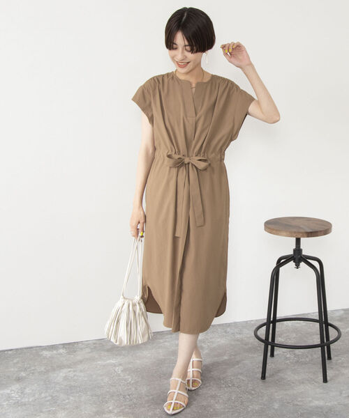 NOLLEY’S(ノーリーズ)の「ウォッシャブルフロントタックワンピース(ワンピース・レディース・ブラウン/ネイビー/イエロー・36/38)」の12枚目の写真