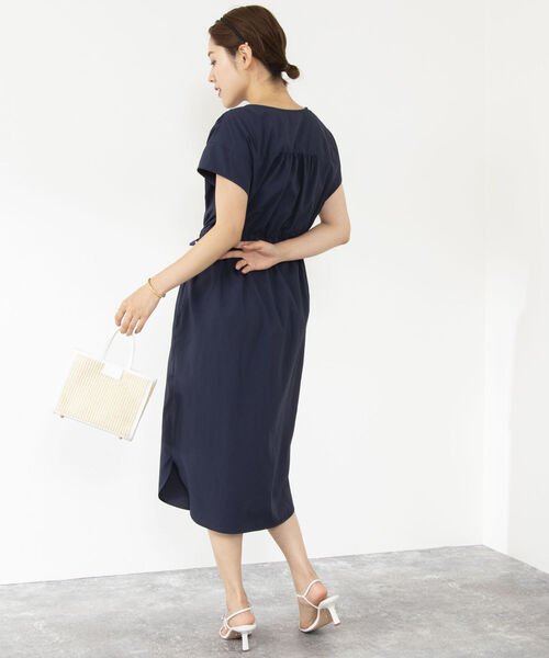 NOLLEY’S(ノーリーズ)の「ウォッシャブルフロントタックワンピース(ワンピース・レディース・ブラウン/ネイビー/イエロー・36/38)」の17枚目の写真