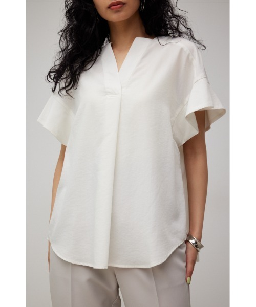 AZUL by moussy（アズールバイマウジー）の「RUFFLE SLEEVE SKIPPER BLOUSE/ラッフルスリーブスキッパーブラウス（シャツ/ブラウス・レディース・オフホワイト/ブルー/ブラック・SMALL/MEDIUM）」の2枚目の写真