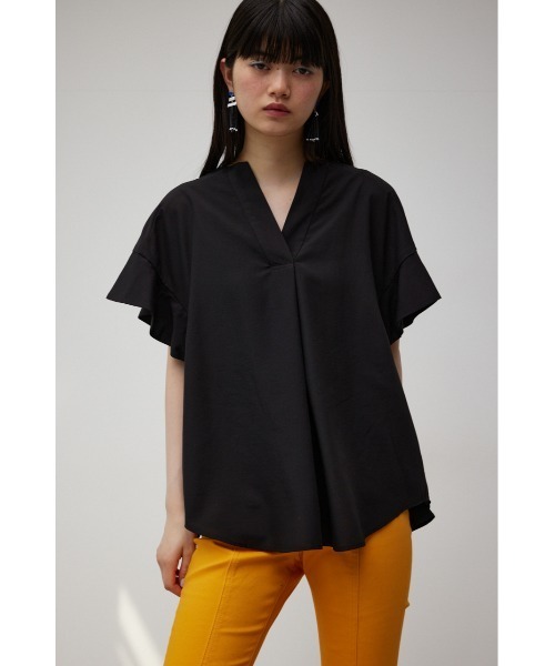 AZUL by moussy（アズールバイマウジー）の「RUFFLE SLEEVE SKIPPER BLOUSE/ラッフルスリーブスキッパーブラウス（シャツ/ブラウス・レディース・オフホワイト/ブルー/ブラック・SMALL/MEDIUM）」の5枚目の写真