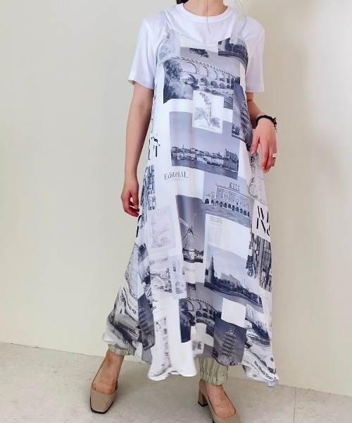 TEVALT（ヴァレット）の「風景プリントキャミワンピース（ワンピース・レディース・その他/グレー・38）」の2枚目の写真