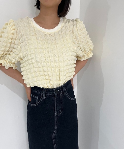 Jewelobe(ジュエローブ)の「パフボリュームぽこぽこトップス(Tシャツ/カットソー・レディース・ブラック/アイボリー・FREE)」の2枚目の写真