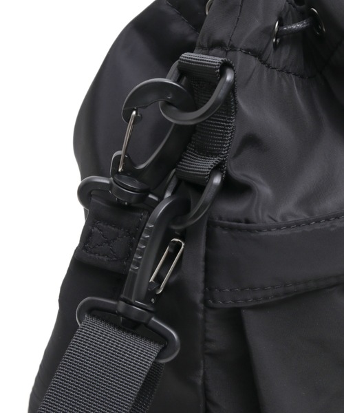 MAISON mou（メゾンムー）の「【recomend selection/セレクト】double pocket drawstring bag ダブルポケット巾着 2way バッグ（ショルダーバッグ・レディース・ブラック/オフホワイト/カーキ/ベージュ/チャコールグレー/ライトブラウン・FREE）」の17枚目の写真