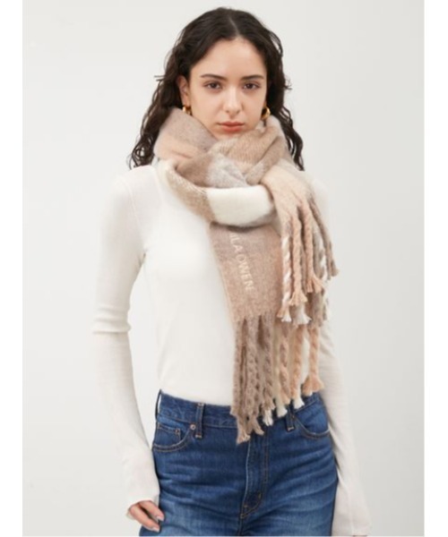 Mila Owen（ミラオーウェン）の「ツイストフリンジストール（ストール/ショール・レディース・チェック/ホワイト/レッド/グリーン・FREE）」の4枚目の写真