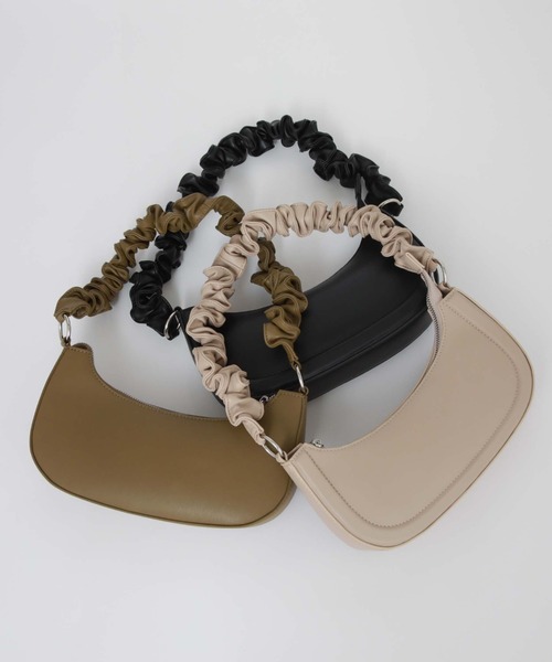 archives(アルシーヴ)の「ギャザーハンドルHOBOバッグ(ハンドバッグ・レディース・ブラック/グレイッシュベージュ/グリーン系その他・FREE)」の15枚目の写真