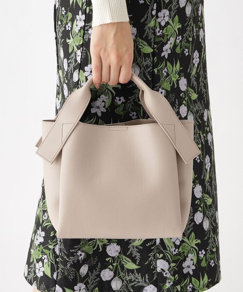 index（インデックス）の「◆3層ミドルサイズショルダーバッグ（ショルダーバッグ・レディース・ベージュ/ブラック/シルバー・00）」の14枚目の写真