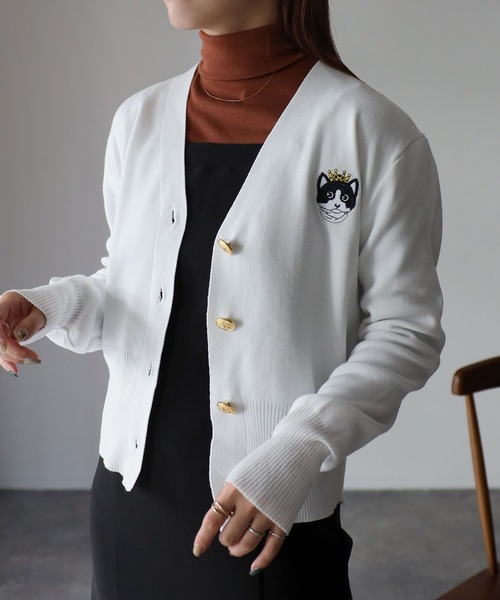 Riberry(リベリー)の「アニマルキャット胸刺繍Vネックカーディガン(カーディガン/ボレロ・レディース・ブラック/グレー/オフホワイト/グリーン・FREE)」の15枚目の写真