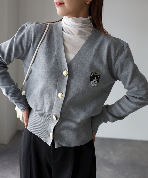 Riberry(リベリー)の「アニマルキャット胸刺繍Vネックカーディガン(カーディガン/ボレロ・レディース・ブラック/グレー/オフホワイト/グリーン・FREE)」の9枚目の写真