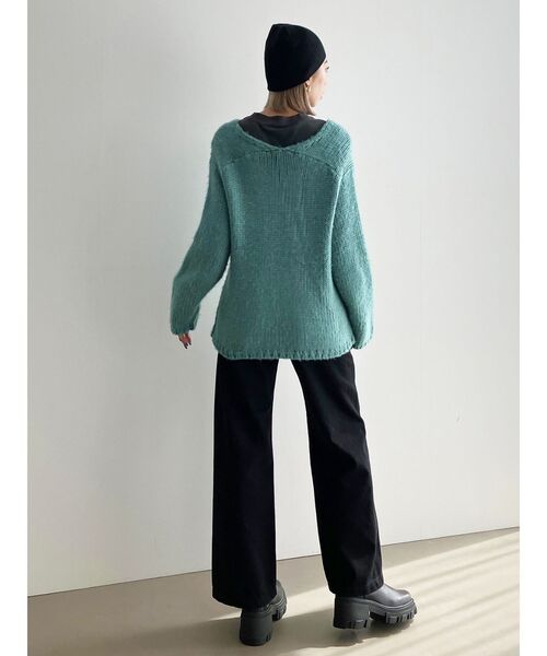 EMODA(エモダ)の「オーバーサイズショルダーニット(ニット/セーター・レディース・ブラック/ブルー/イエロー/アイボリー・FREE)」の8枚目の写真