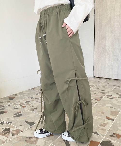 moment+(モーメントプラス)の「サイドスリットリボンミリタリーパンツ(その他パンツ・レディース・ピンク/ブラック/オフホワイト/カーキ・M/L)」の7枚目の写真