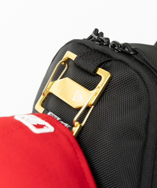 NEW ERA(ニューエラ)の「ニューエラ ボディバッグ シンプル 8L(ボディバッグ/ウエストポーチ・メンズ・ベージュ/ブラック/ストーン/ブラック系その他/ブラック系その他2・FREE)」の13枚目の写真
