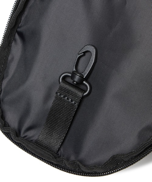 NEW ERA(ニューエラ)の「ニューエラ ボディバッグ シンプル 8L(ボディバッグ/ウエストポーチ・メンズ・ベージュ/ブラック/ストーン/ブラック系その他/ブラック系その他2・FREE)」の21枚目の写真
