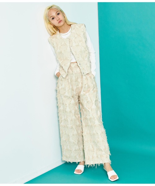 Settimissimo（セッティミッシモ）の「フリンジ ジャガード フロントボタン ジレ ベスト（ベスト・レディース・ブラック/アイボリー・FREE）」の10枚目の写真