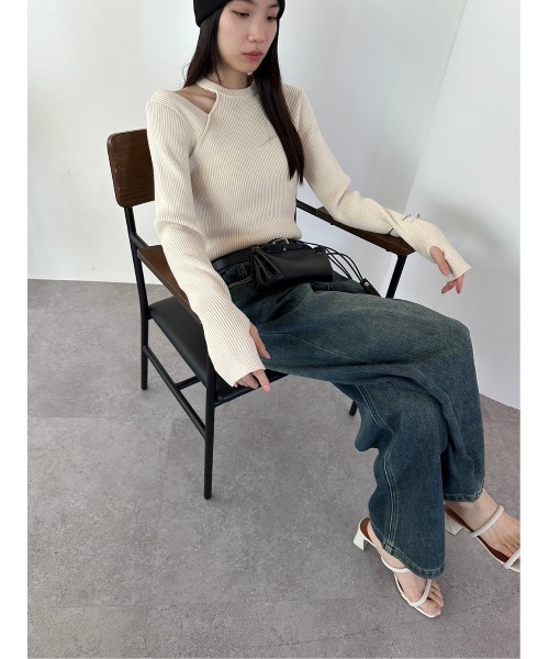 DRWCYS(ドロシーズ)の「ワイドストレートデニムパンツ(デニムパンツ・レディース・ネイビー・FREE/SMALL)」の3枚目の写真