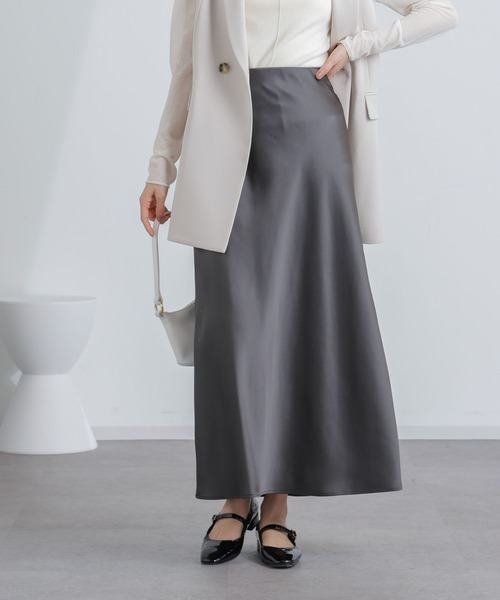 NANO universe（ナノユニバース）の「サテンロングナロースカート