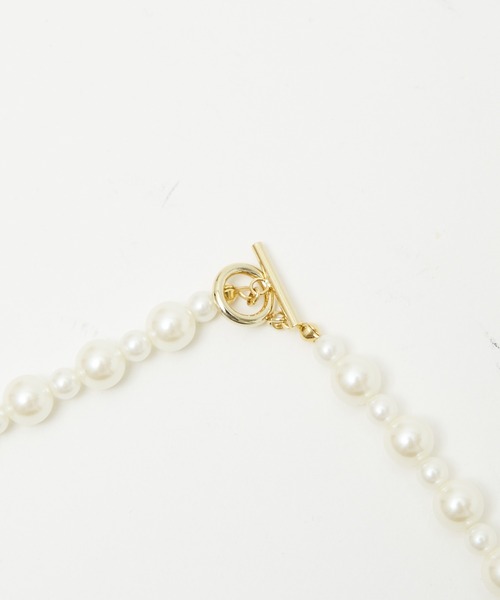 abahouse mavie(アバハウスマヴィ)の「シングルミックスパールネックレス(ネックレス・レディース・ホワイト・フリー)」の7枚目の写真