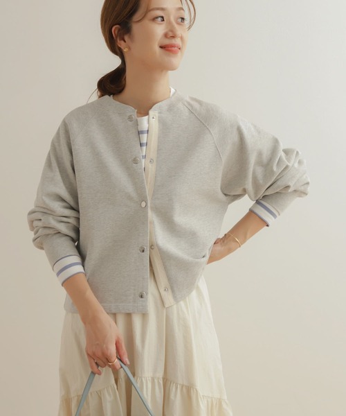 URBAN RESEARCH DOORS（アーバンリサーチドアーズ）の「コットンスウェットラグランショートカーディガン（カーディガン/ボレロ・レディース・アイボリー/グレー系その他/ネイビー・MEDIUM）」の21枚目の写真