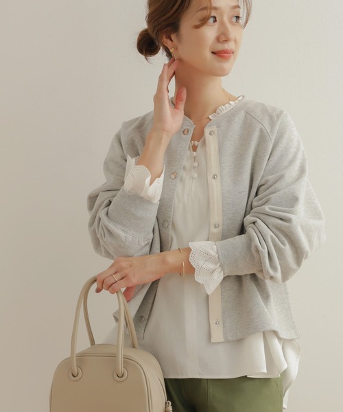 URBAN RESEARCH DOORS（アーバンリサーチドアーズ）の「コットンスウェットラグランショートカーディガン（カーディガン/ボレロ・レディース・アイボリー/グレー系その他/ネイビー・MEDIUM）」の12枚目の写真