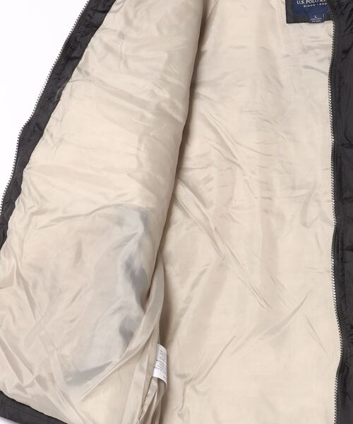 U.S. POLO ASSN.（ユーエスポロアッスン）の「【W】【it】【ut25】【U.S. POLO ASSN./ユーエスポロアッスン】SIGNATURE VEST（ダウンベスト・メンズ・ブラック・LARGE）」の3枚目の写真
