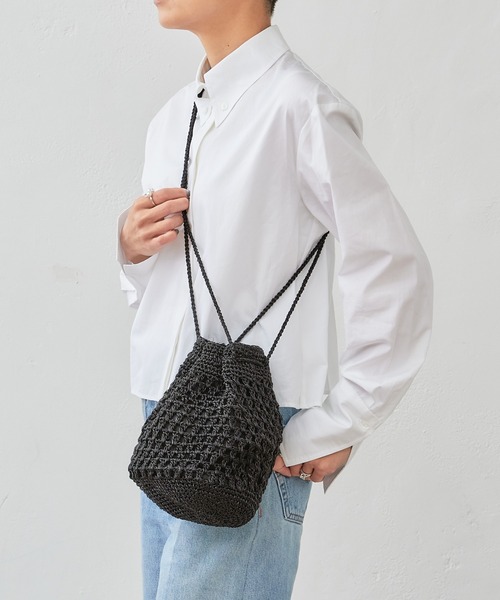 Actually（アクチュアリー）の「メタリックコードヤーン 巾着バッグ（ショルダーバッグ・レディース・ブラック/ブルー/シルバー・フリー）」の4枚目の写真