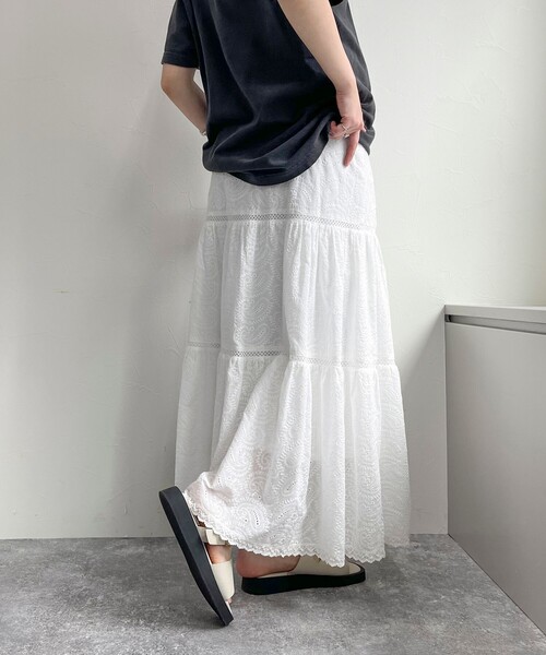 fredy emue（フレディエミュ）の「コットンレースティアードスカート（スカート・レディース・チャコールグレー/オフホワイト・38/36）」の9枚目の写真